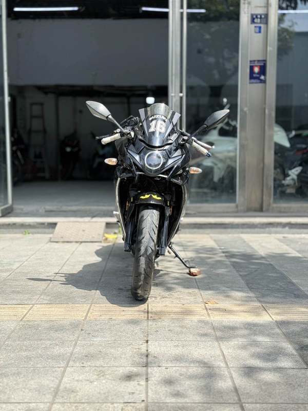 二手豪爵铃木GSX250R