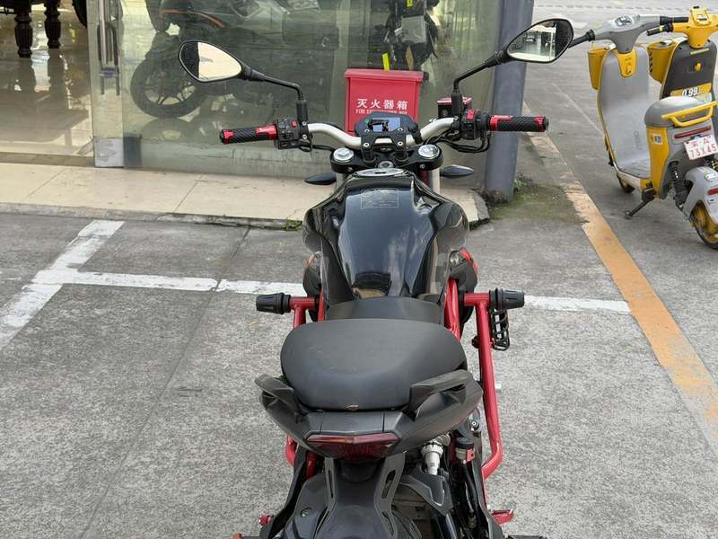 二手贝纳利蓝宝龙 BN302S