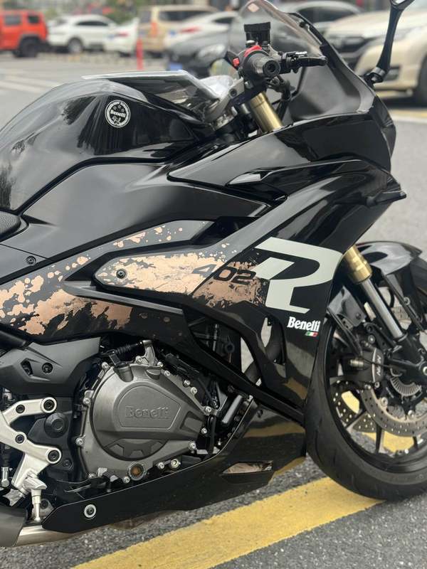 二手贝纳利龙卷风 Tornado 402R