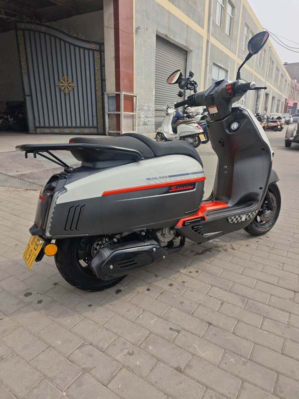 二手维多利亚Sixties 250Si