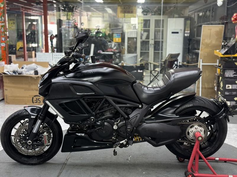 二手杜卡迪Diavel Titanium