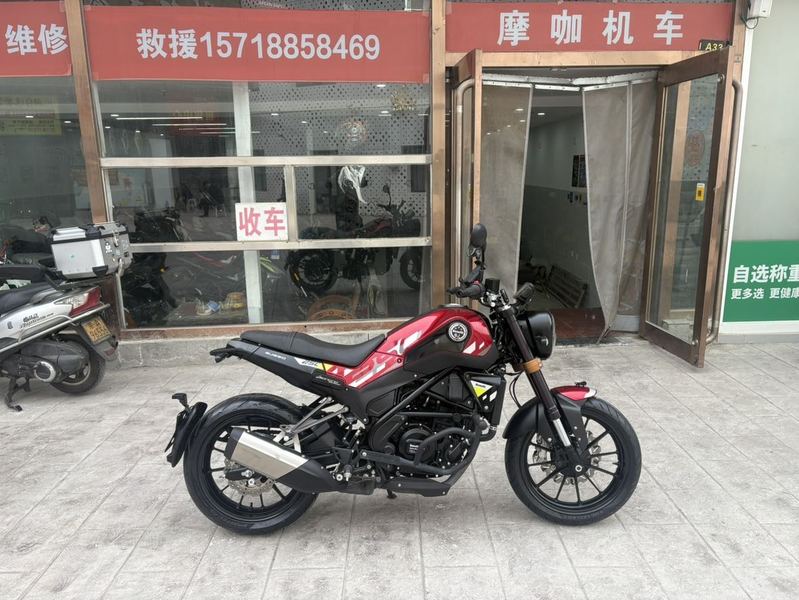 二手贝纳利幼狮 Leoncino 250