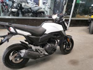 二手春风ST狒狒