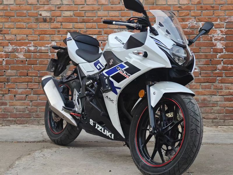 二手豪爵铃木GSX250R
