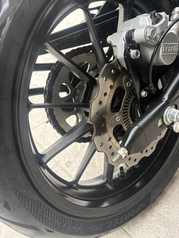 二手贝纳利幼狮 Leoncino 250