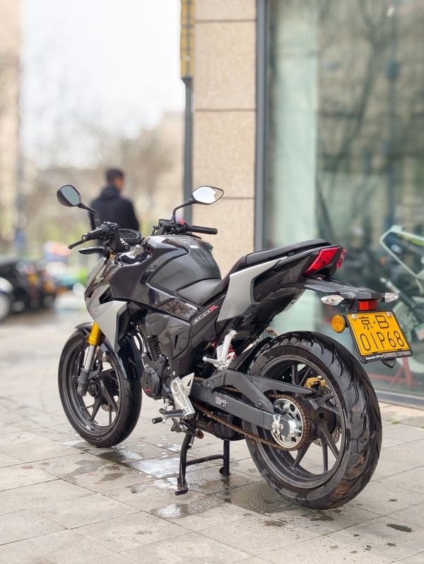 二手五羊本田CB190R 暴锋眼