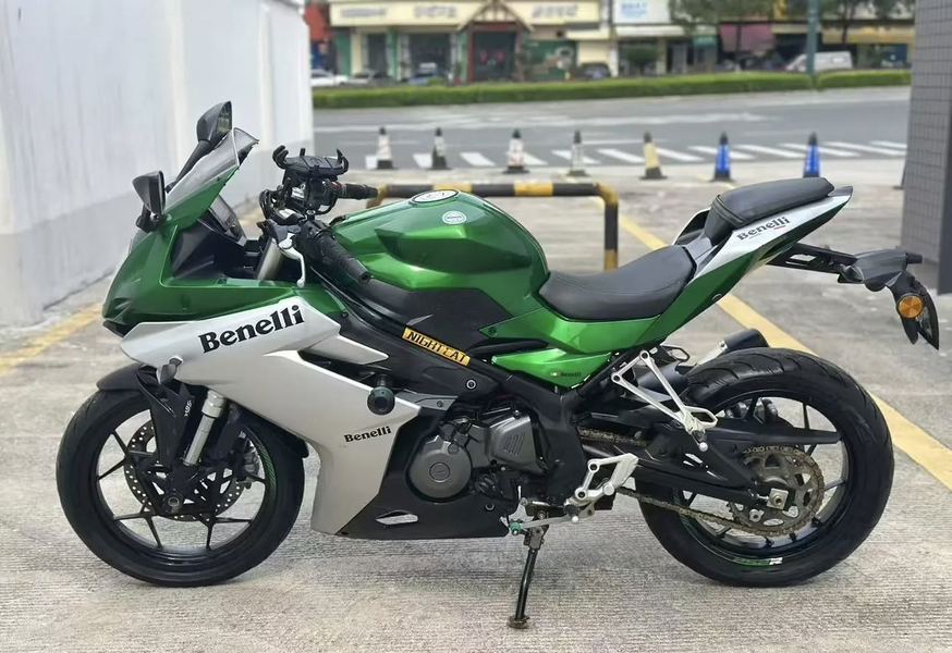 二手贝纳利龙卷风 Tornado 252R