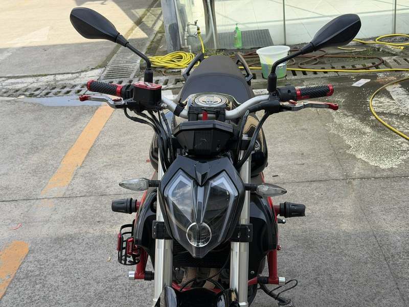 二手贝纳利蓝宝龙 BN302S