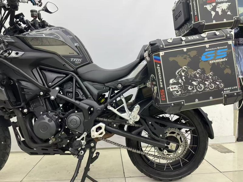 二手贝纳利金鹏 TRK502