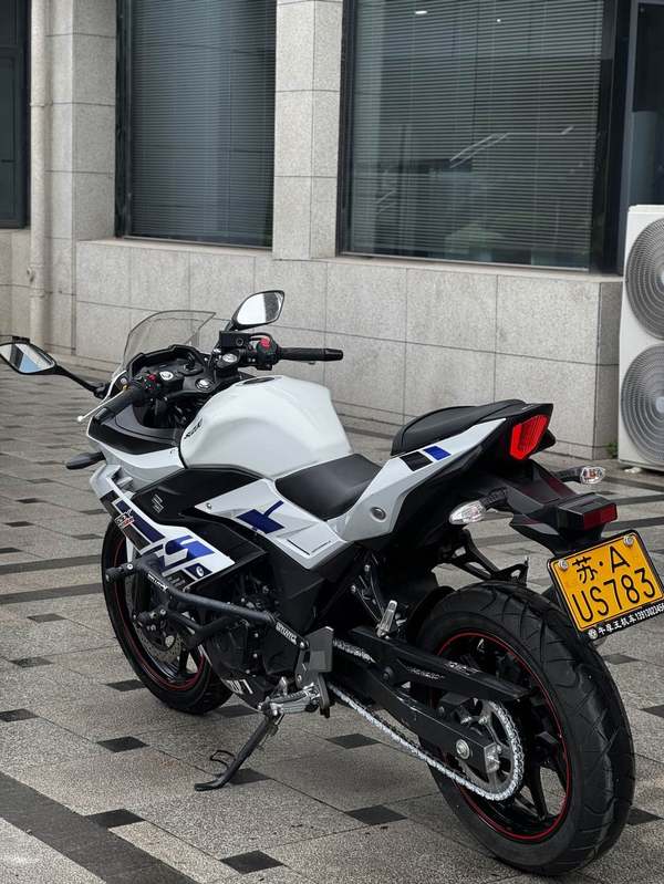 二手豪爵铃木GSX250R