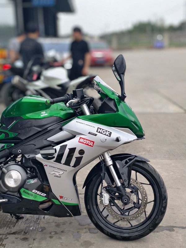 二手贝纳利龙卷风 Tornado 252R