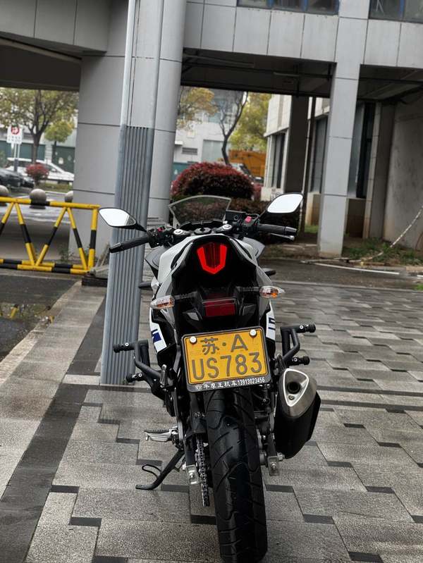 二手豪爵铃木GSX250R