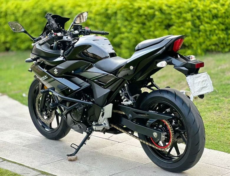 二手豪爵铃木GSX250R