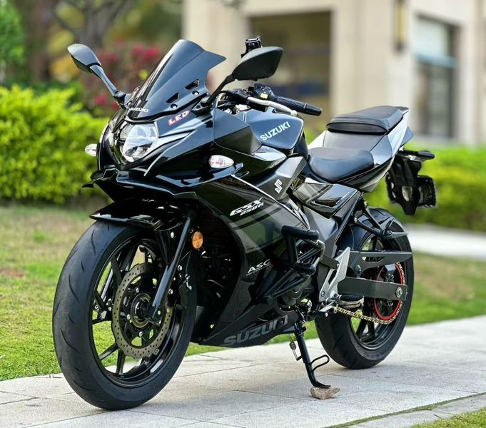 二手豪爵铃木GSX250R
