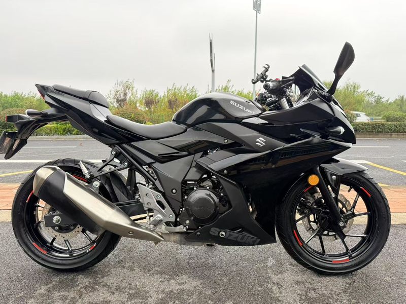 二手豪爵铃木GSX250R