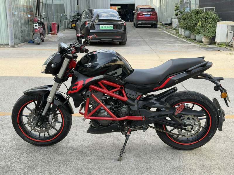 二手贝纳利蓝宝龙 BN302S