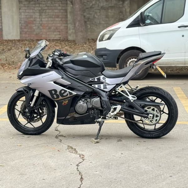 二手贝纳利龙卷风 Tornado 252R
