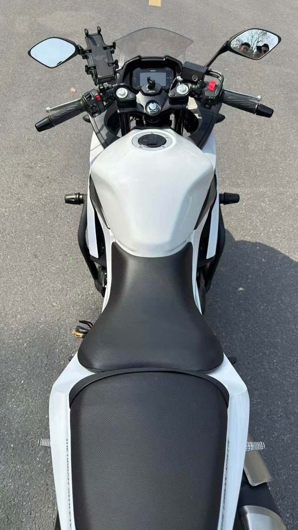 二手豪爵铃木GSX250R