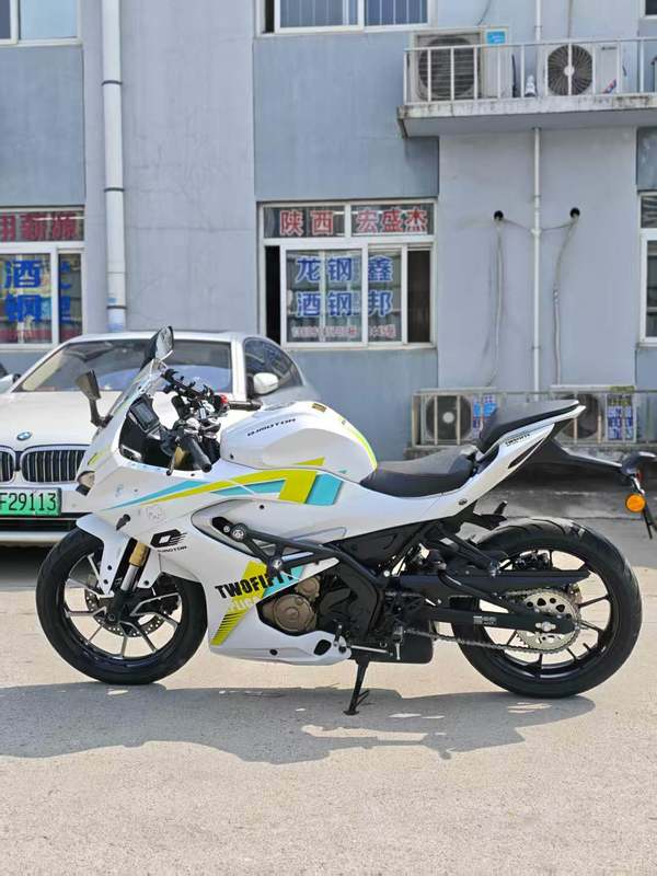 二手QJMOTOR赛250
