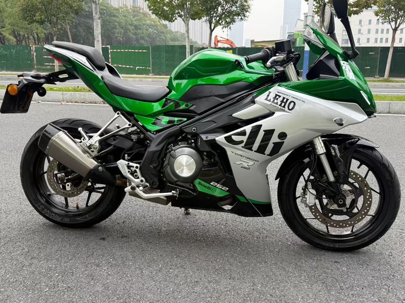 二手贝纳利龙卷风 Tornado 252R