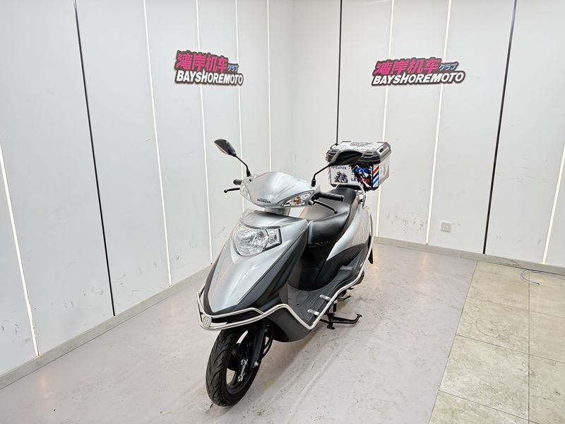 二手五羊本田SCR 喜鲨125