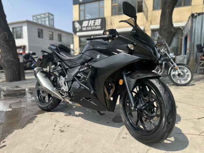 二手豪爵铃木GSX250R