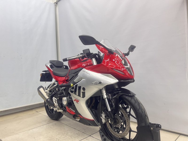 二手贝纳利龙卷风 Tornado 252R