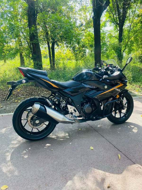 二手豪爵铃木GSX250R
