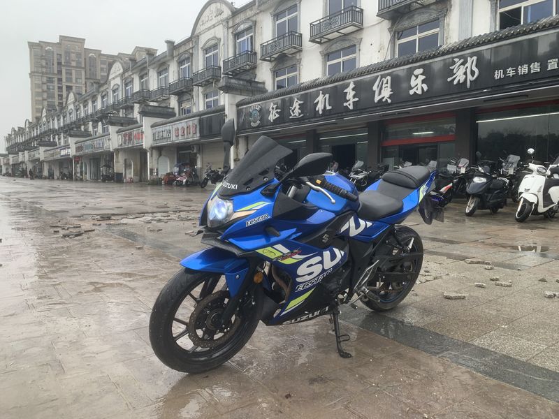 二手豪爵铃木GSX250R