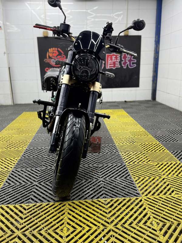 二手贝纳利幼狮 Leoncino 500