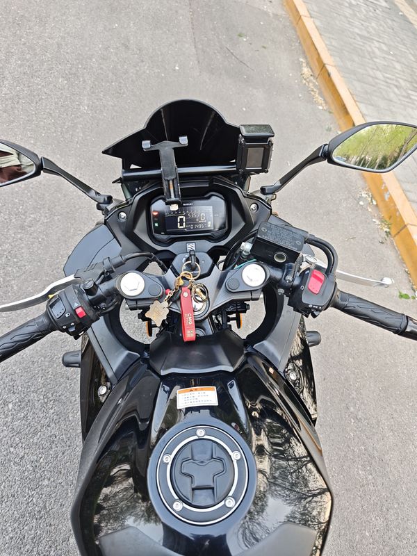 二手豪爵铃木GSX250R