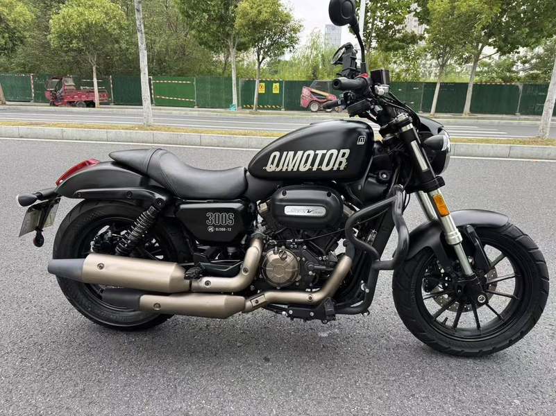 二手QJMOTOR闪300