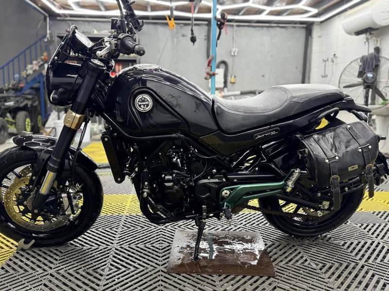 二手贝纳利幼狮 Leoncino 500