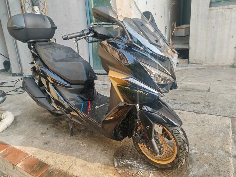 二手光阳赛艇 ST250