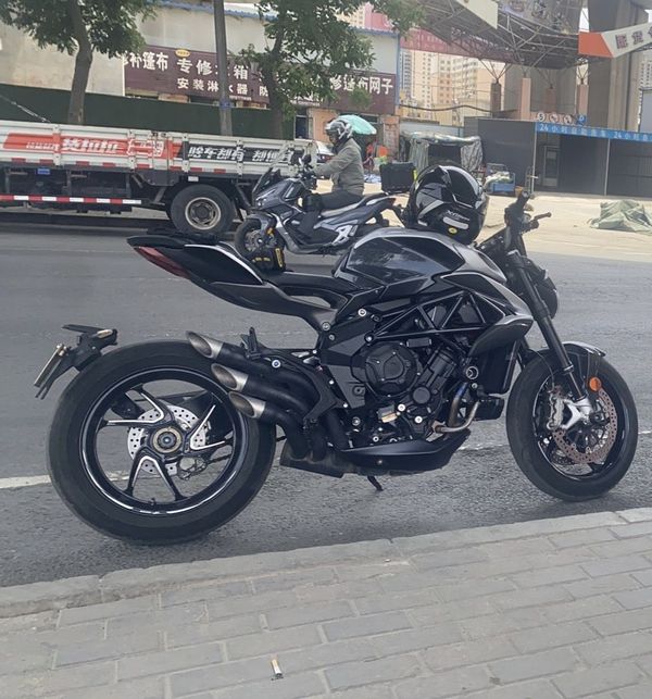 二手奥古斯塔Brutale 800