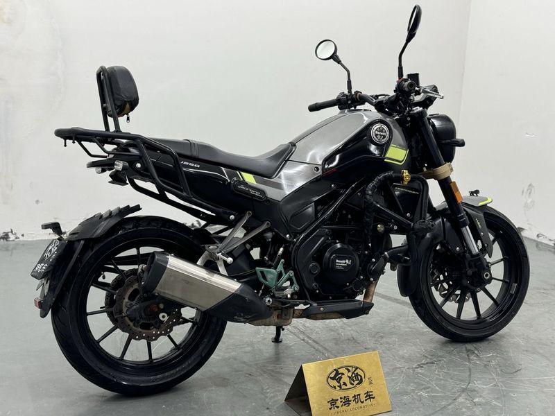 二手贝纳利幼狮 Leoncino 250