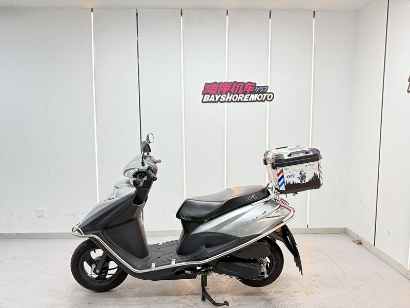 二手五羊本田SCR 喜鲨125