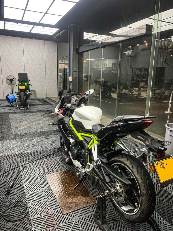 二手贝纳利龙卷风 Tornado 302R