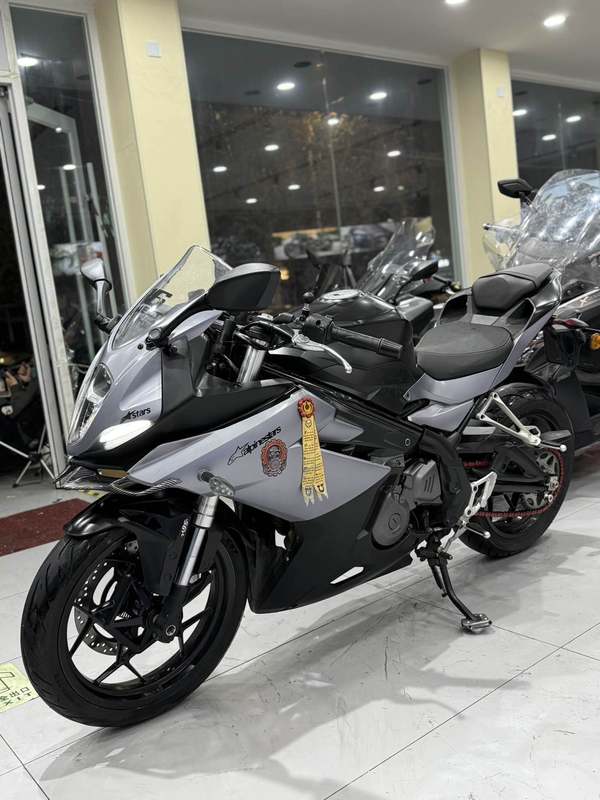 二手贝纳利龙卷风 Tornado 252R