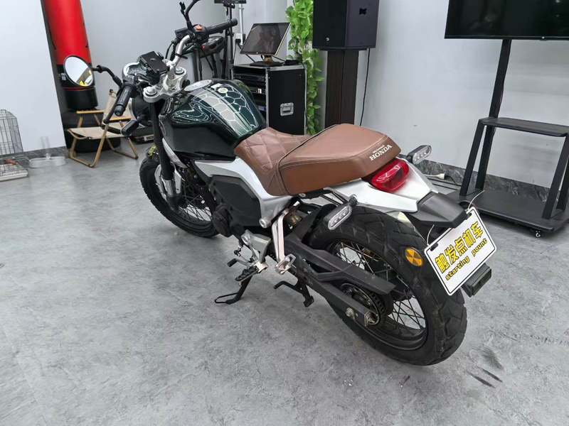 二手五羊本田鸷道 CB190SS