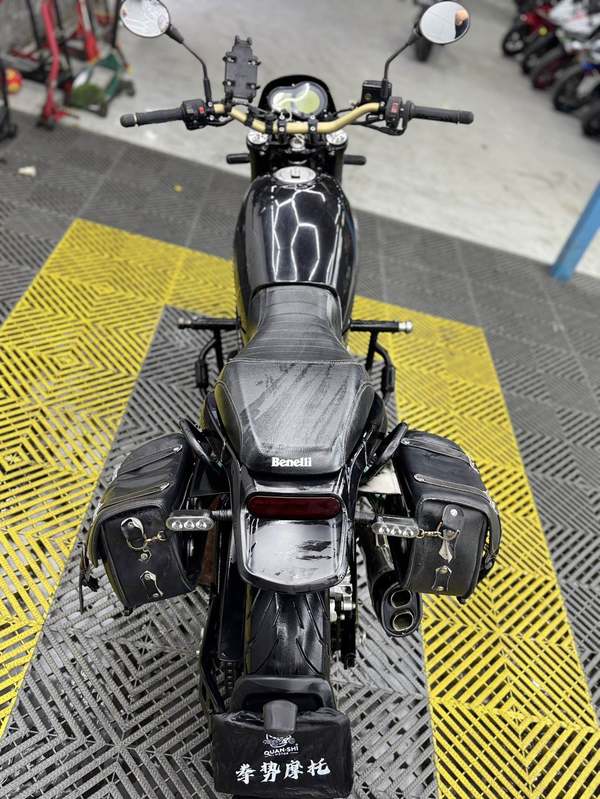 二手贝纳利幼狮 Leoncino 500