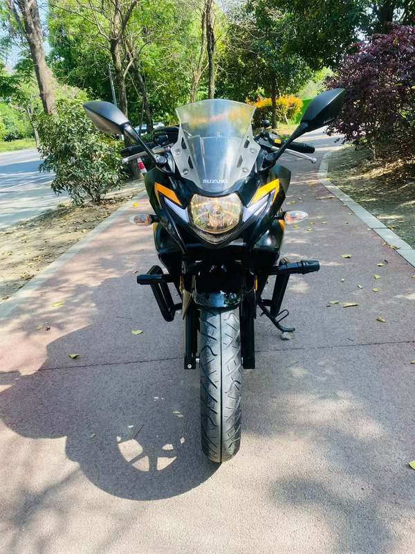 二手豪爵铃木GSX250R