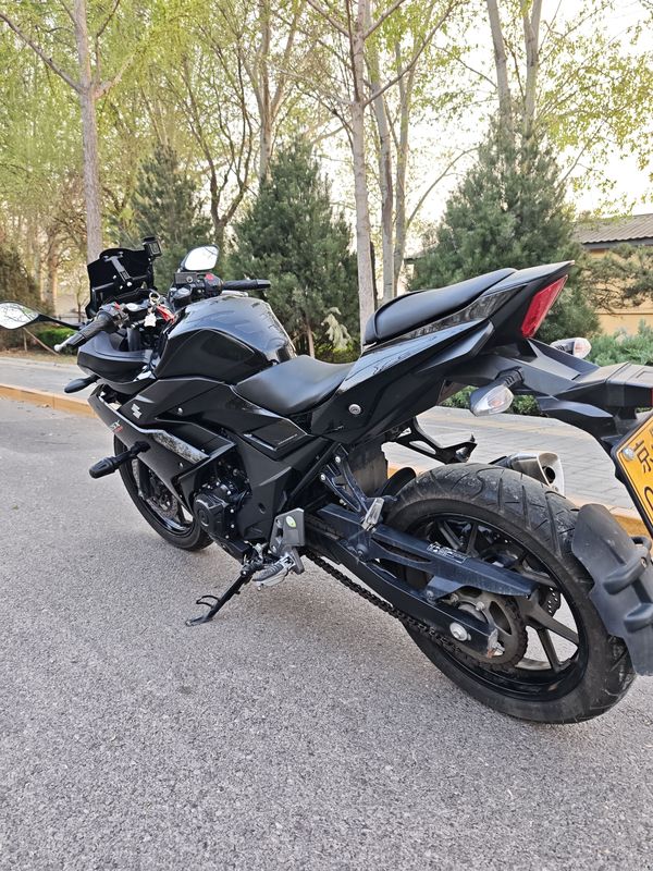 二手豪爵铃木GSX250R