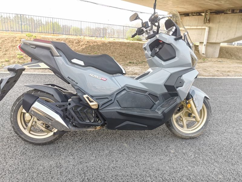 二手三阳哈士奇 Husky ADV150