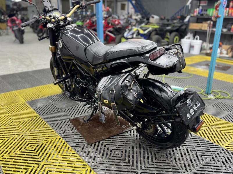 二手贝纳利幼狮 Leoncino 500