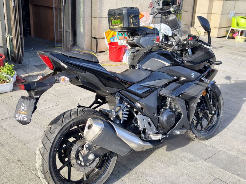 二手豪爵铃木GSX250R