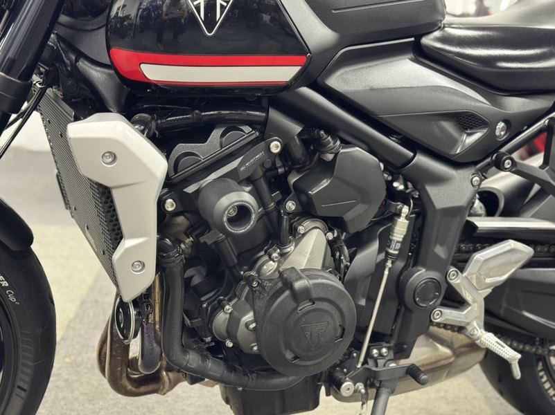 二手凯旋Trident 660