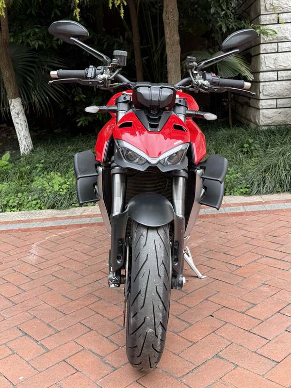 二手杜卡迪Street Fighter V4