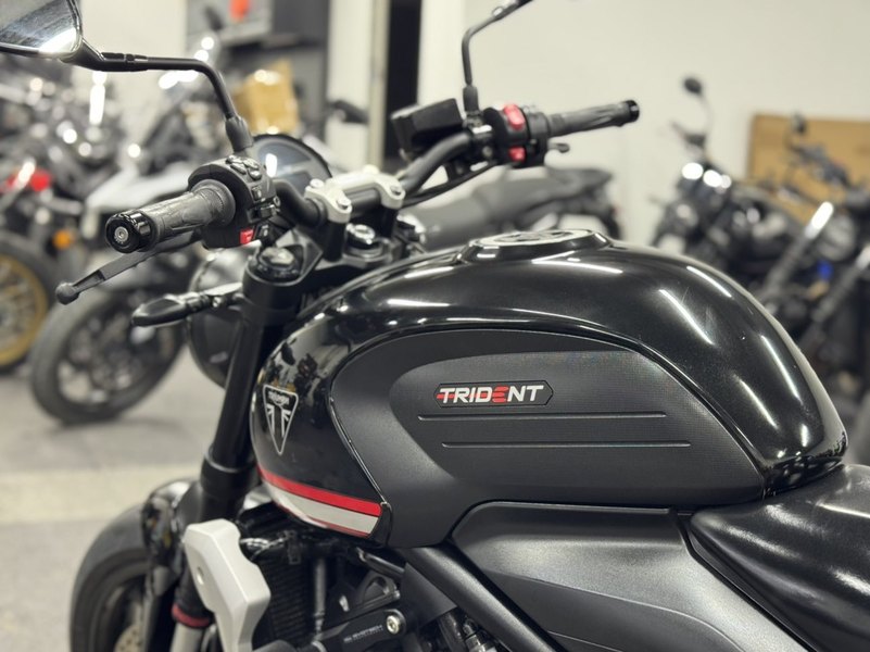 二手凯旋Trident 660