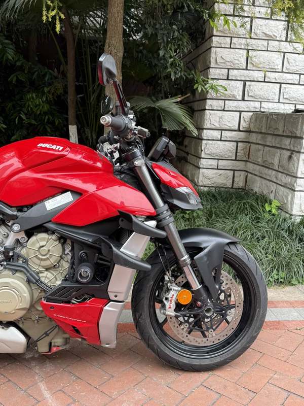 二手杜卡迪Street Fighter V4